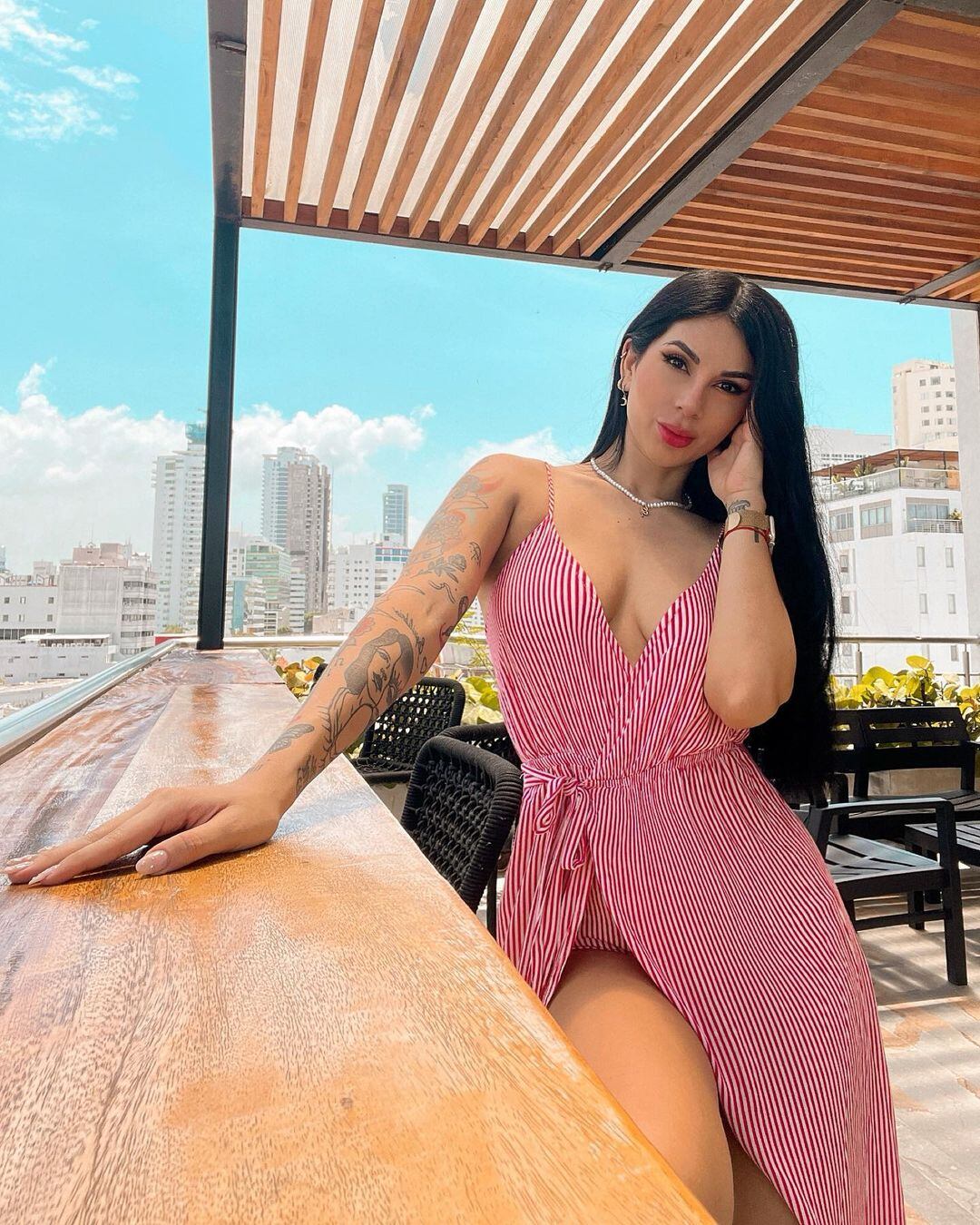 Valeria Sibaja, cantante y presentadora de televisión