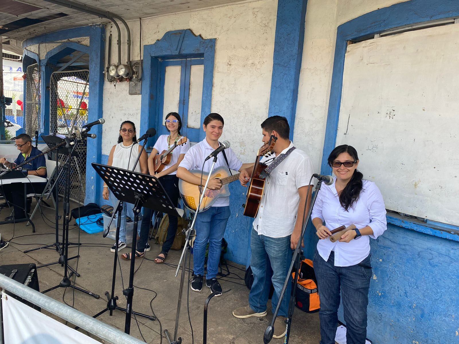 La tradicional pasada del Corazón de Jesús, que se realiza todos los años en Orotina se vivió el sábado 8 de junio del 2024