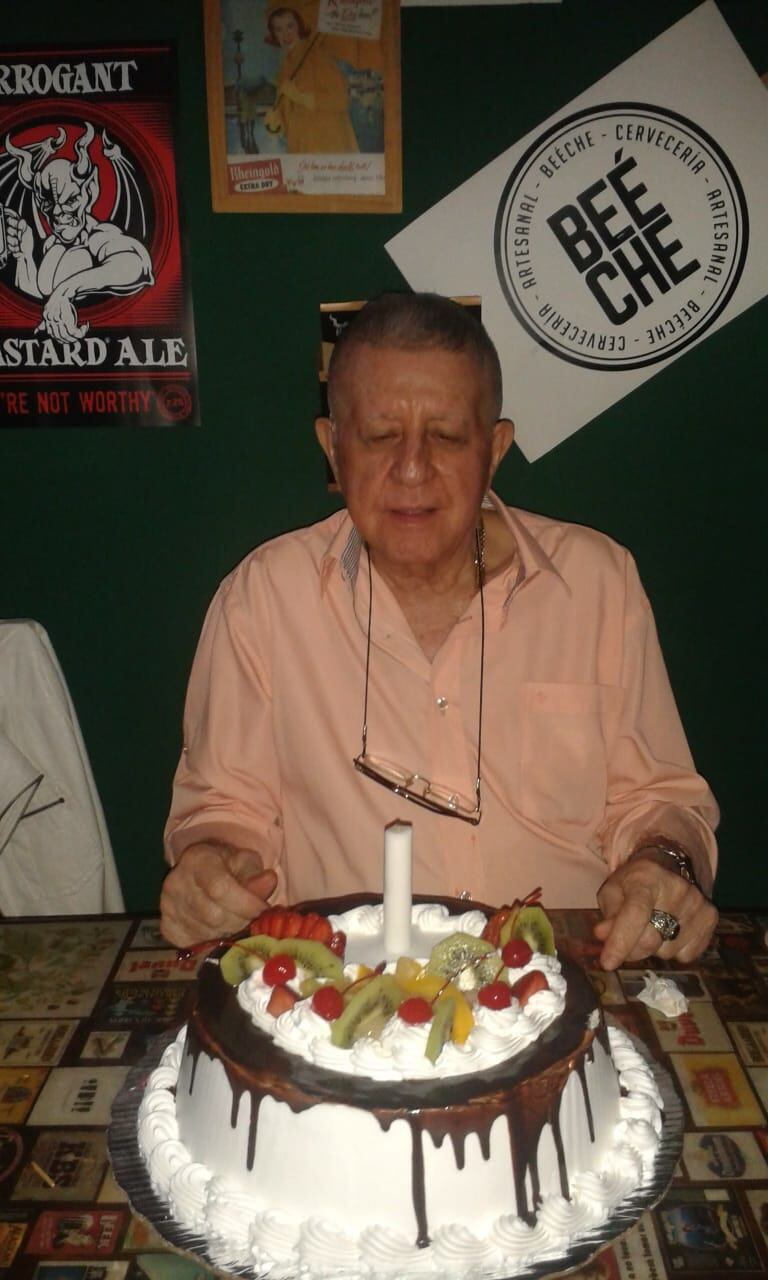 Don Miguel Cordero Araya, quien inventó el chifrijo, se encuentra muy malito internado en el Hospital México