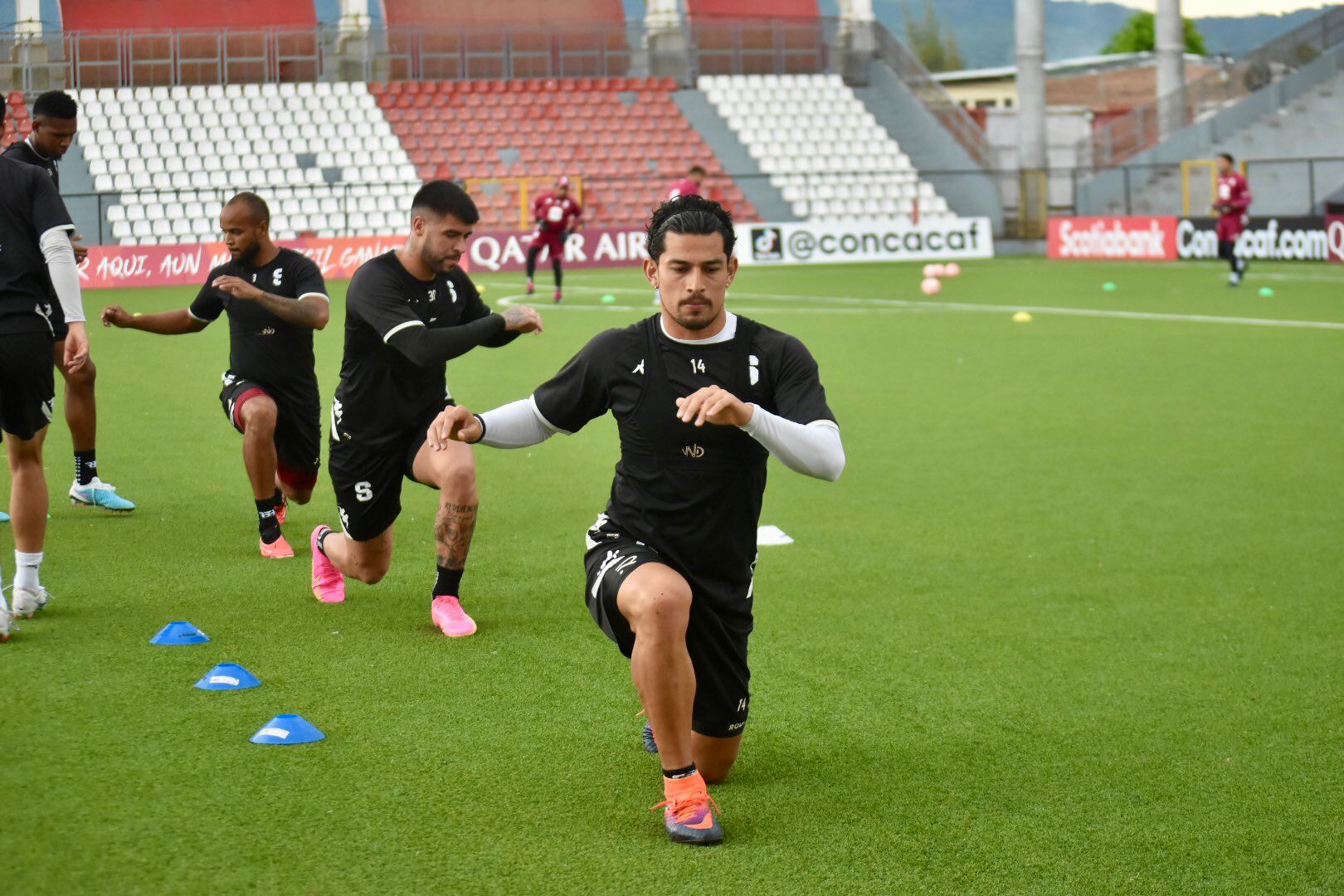Saprissa entrenó en el estadio Independencia esperando vérselas con el Real Estelí. Foto: Facebook Saprissa