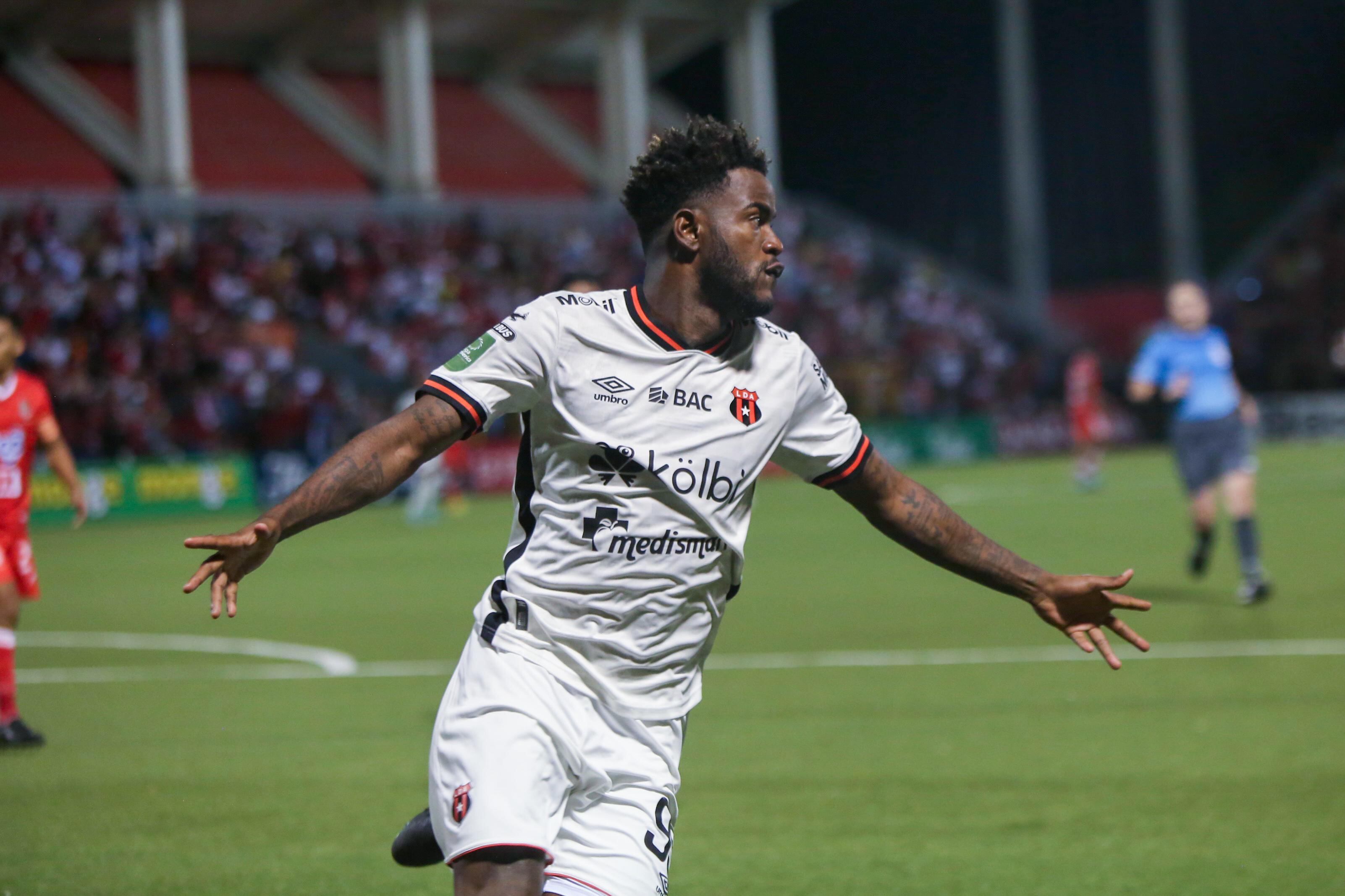 Freddy Góndola anotó ante el Real Estelí en su segunda final al hilo. Foto: Prensa LDA