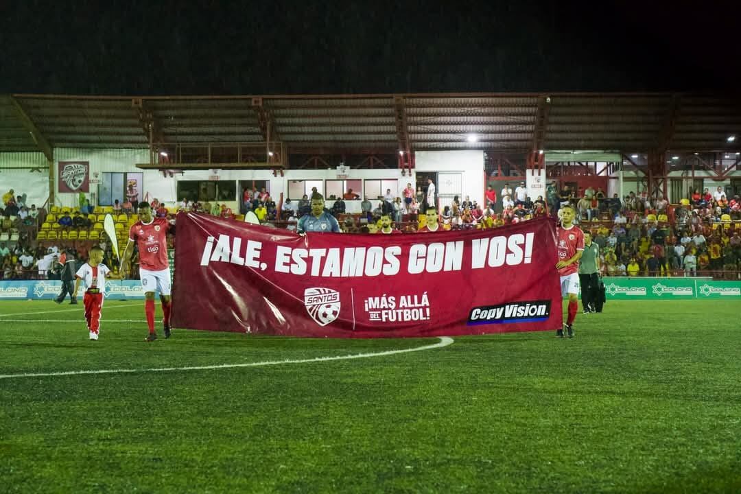 Santos Herediano, mensaje solidario a Alonso Solís
