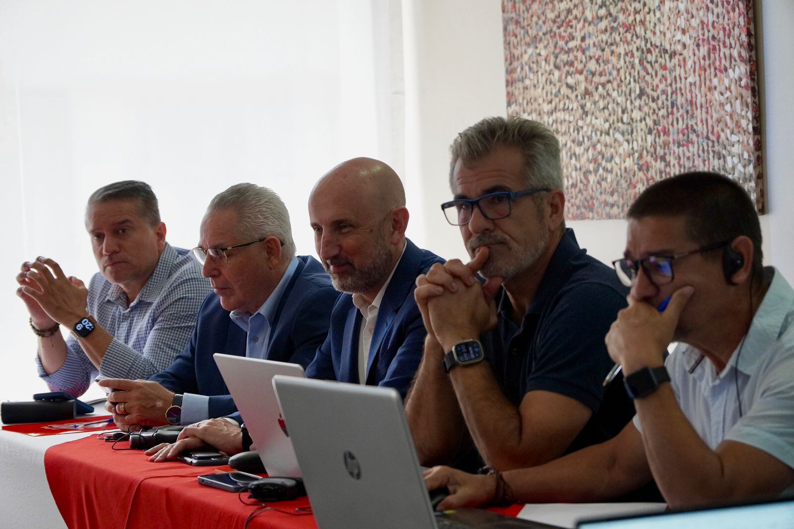 Osael Maroto, Horacio Elizondo y la Fedefútbol están muy entusiasmados con la llegada del VAR a Costa Rica. Foto: Prensa Fedefútbol