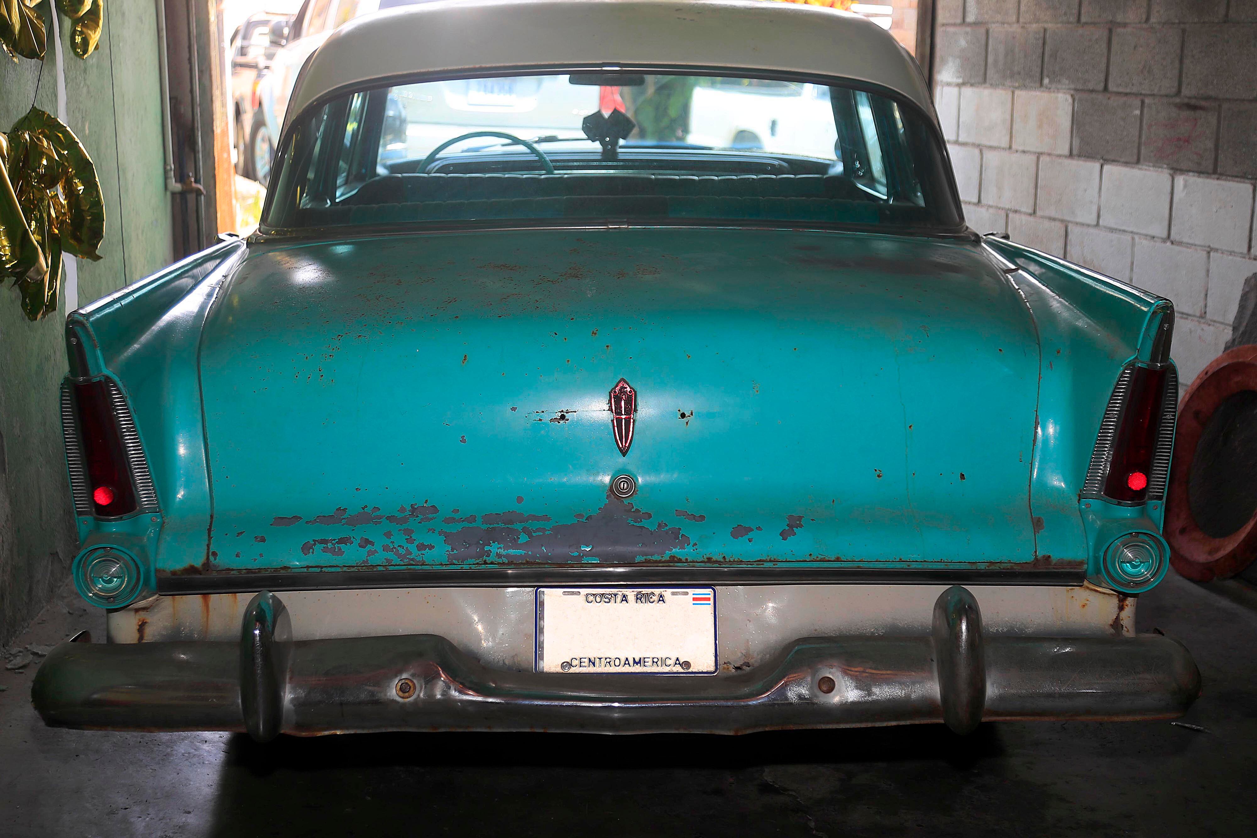 28/09/2023 El Bosque de Oreamuno, Cartago. José Joaquín Ulloa Jiménez mostró su Plymouth Belvedere, modelo 1956, para la sección El Chuzo de la Semana, en La Teja.