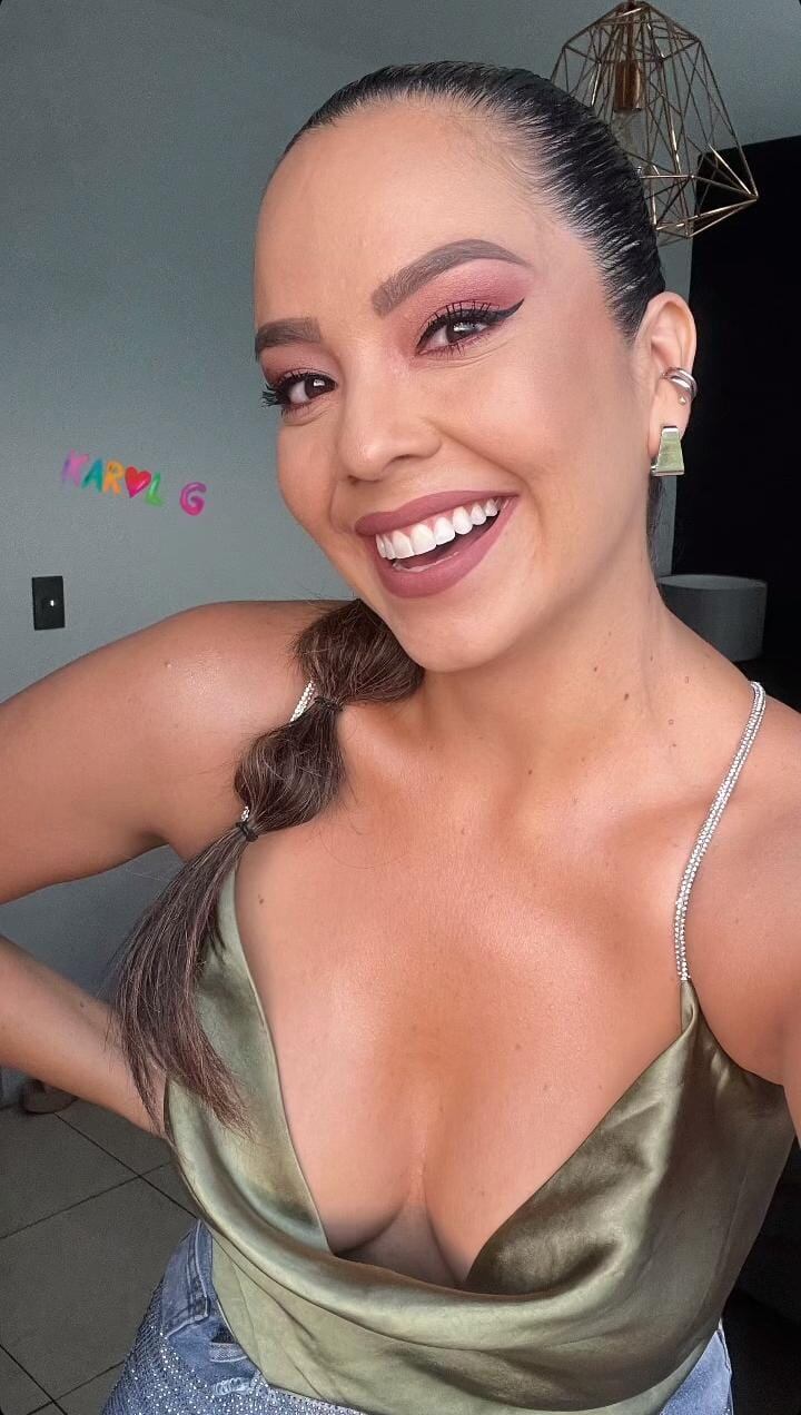 Janeth García no se quiso perder el concierto de Karol G