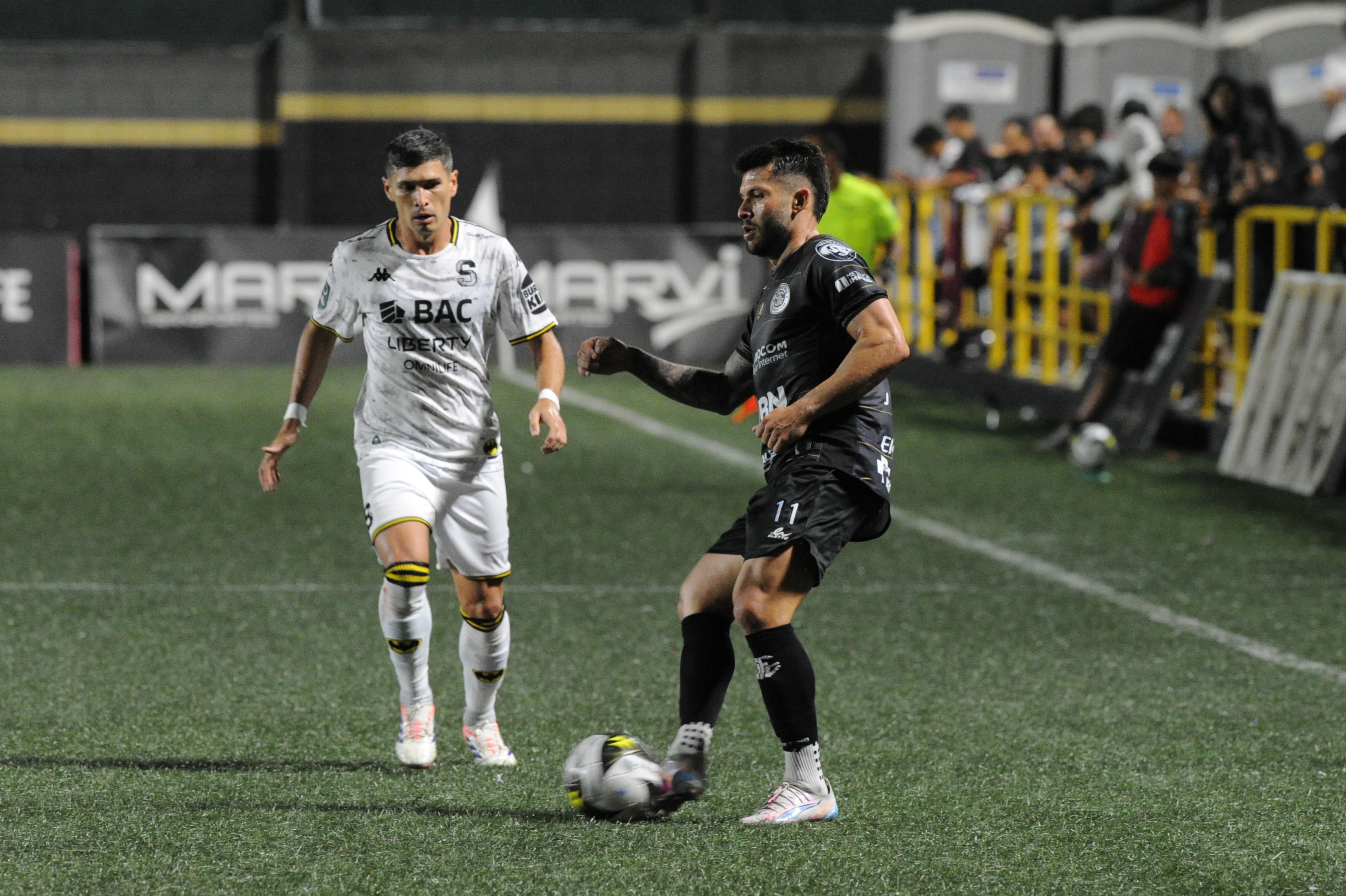 Sporting F.C vs Saprissa