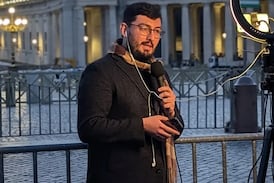 Corresponsal de Telenoticias en el Vaticano pasa por un durísimo momento