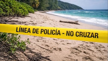 Joven de 19 años aparece muerta en una playa de Australia tras presunto ataque de perros salvajes