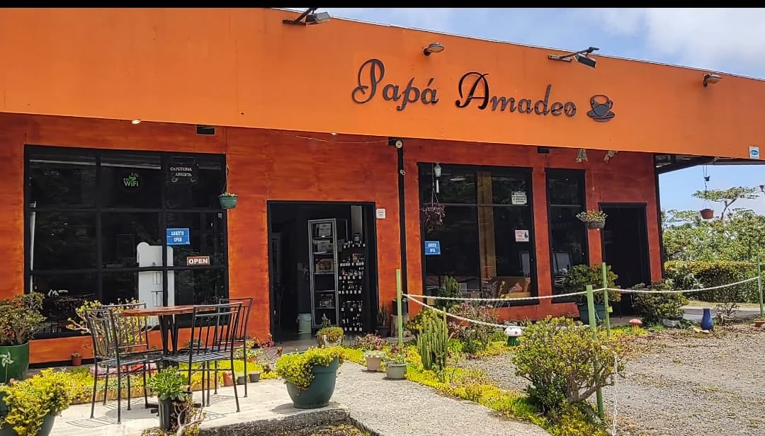 "Barbie Frozen" es un shake inventado por Monserrath Navarro, con motivo de la película Barbie. Cortesía.