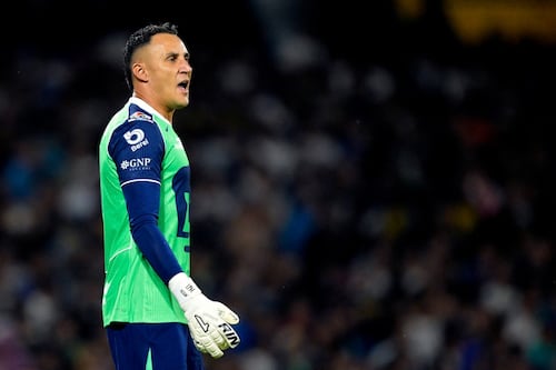 Keylor Navas apareció tras el duro golpe de perder final de la Liga MX con Pumas ante Cruz Azul