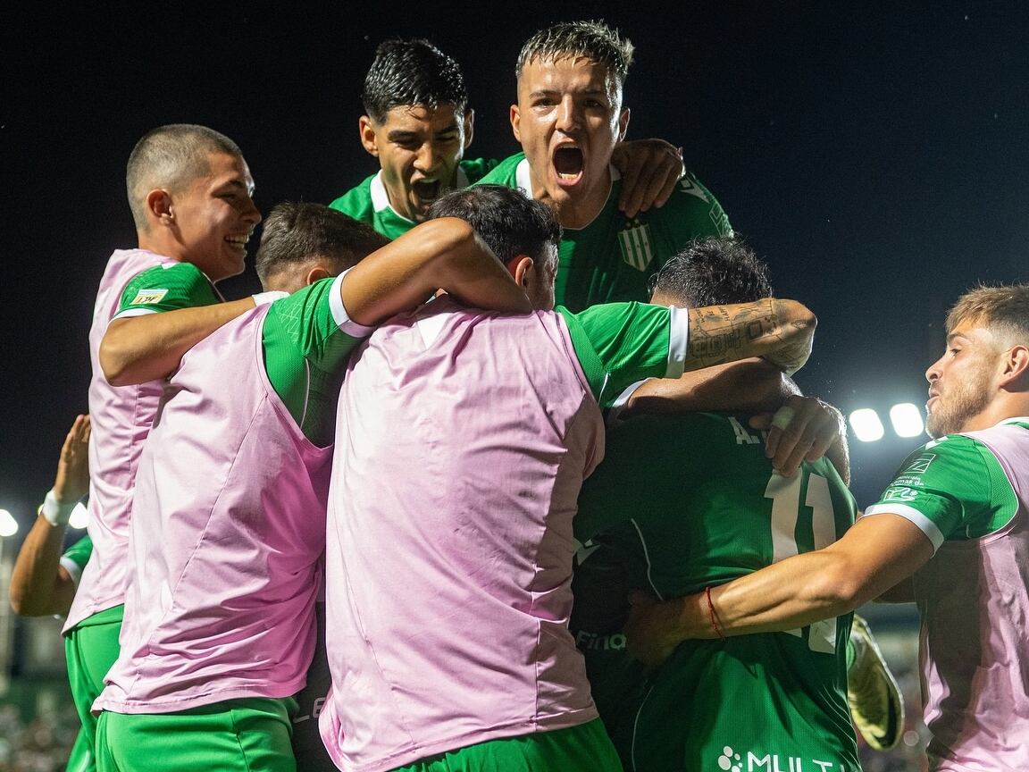 Banfield le dio un golpe duro a Newell's al propinarle su segunda derrota en dos juegos disputados.