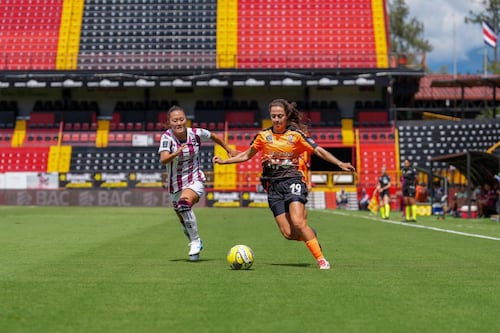 Dimas Escazú le da un golpe de autoridad a Saprissa femenino y lo deja fuera de la final del torneo femenino
