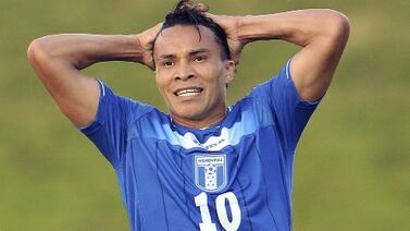 Julio César “Rambo” de León eligió al mejor defensor tico que enfrentó y lo llenó de piropos