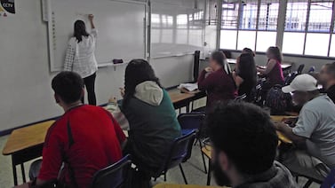 ¿No tiene sexto grado? Estas son las fechas de los cursos teóricos de manejo en 2026