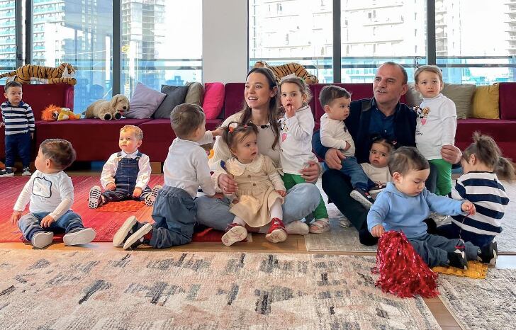 Pareja espera tener 100 hijos. Instagram