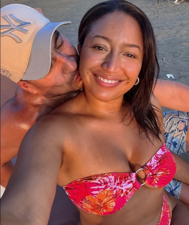 Tracy Morales, periodista de Noticias Repretel, anda muy enamorada.