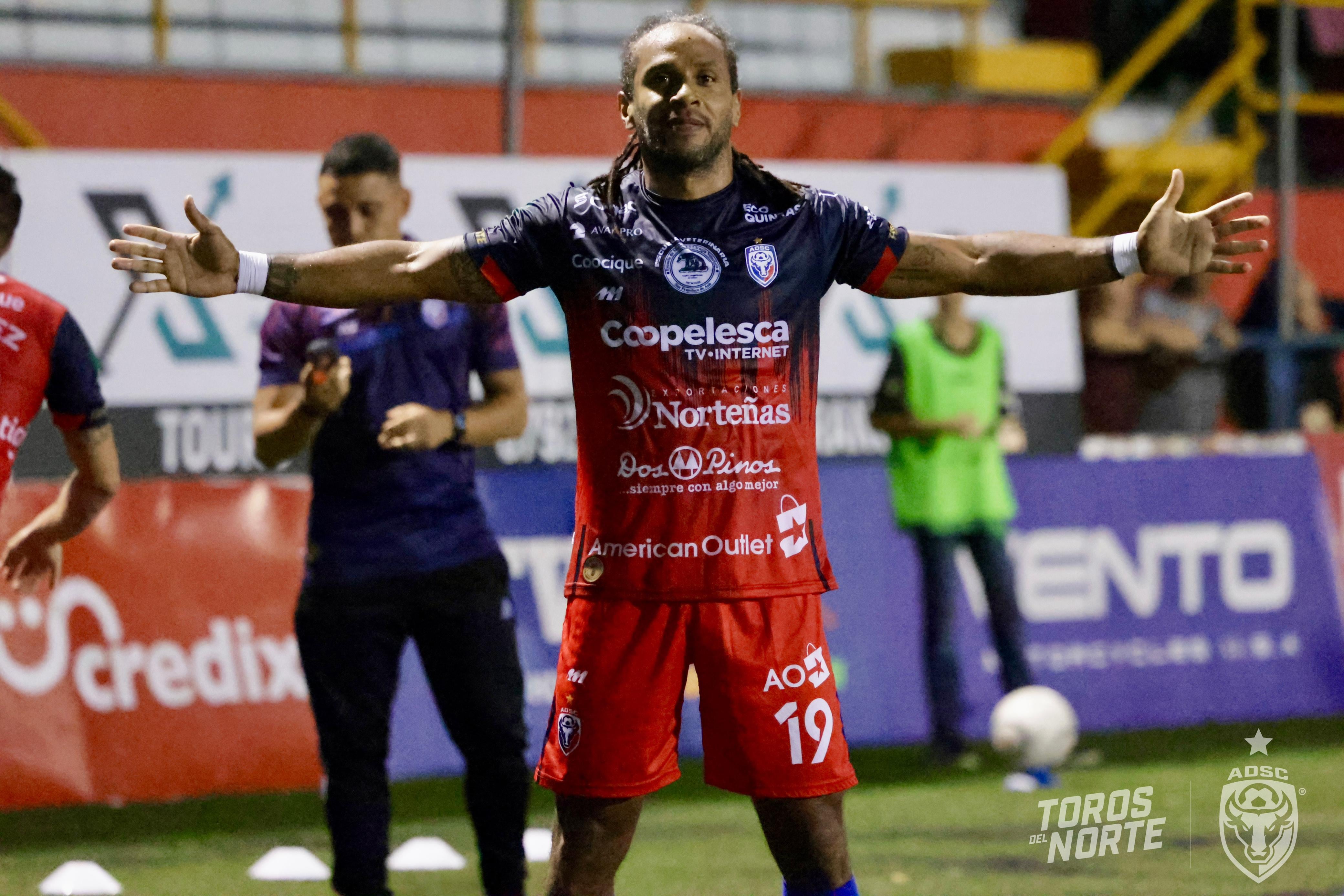 Marvin Loría aclaró por qué salió de la cancha luego de anotarle a San ...