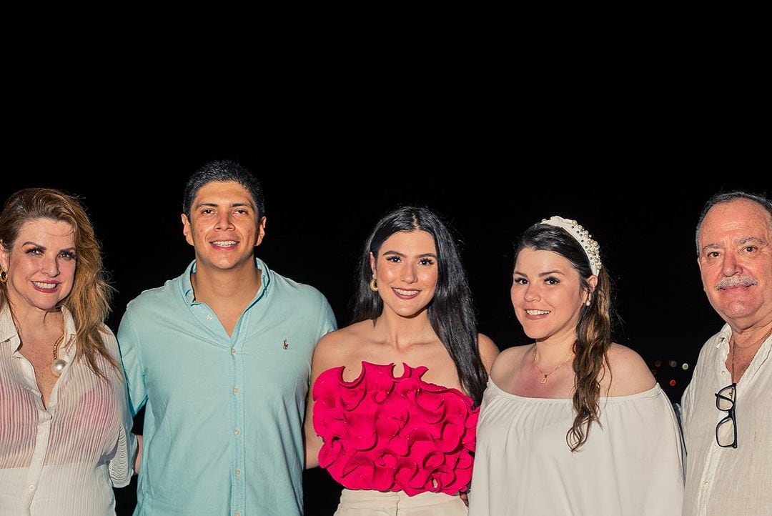 Viviana Echandi y su hijja Bárbara Echandi que se comprometió con Fernando Rodas.