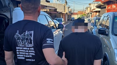 Ropa decomisada vincula a seis sospechosos con bajonazos y paseo millonario en Alajuela