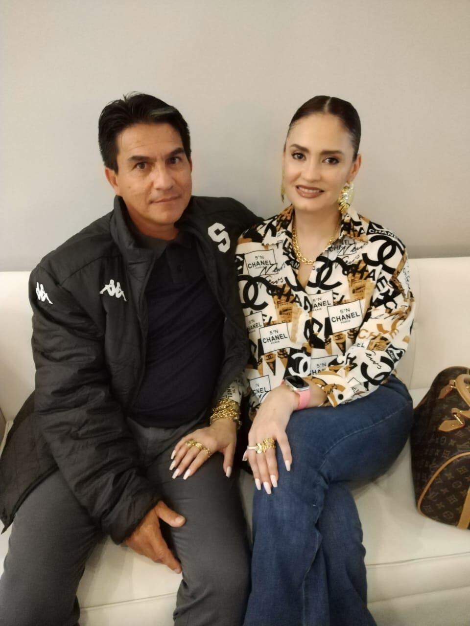 Vladimir Quesada y su esposa, Gabriela Ramírez. Yenci Aguilar.