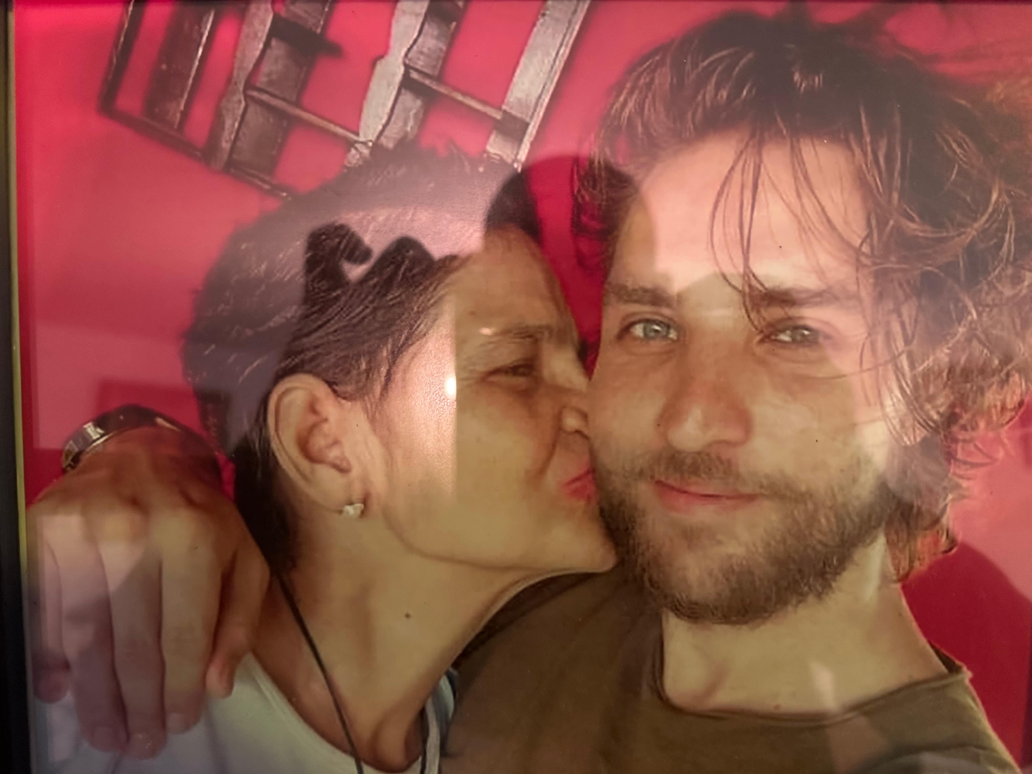 Gary Centeno tiene a su mamita muy presente en todo momento.