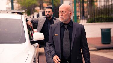 Emma Heming revela que un rodaje de Duro de Matar dejó a Bruce Willis con una lesión irreversible