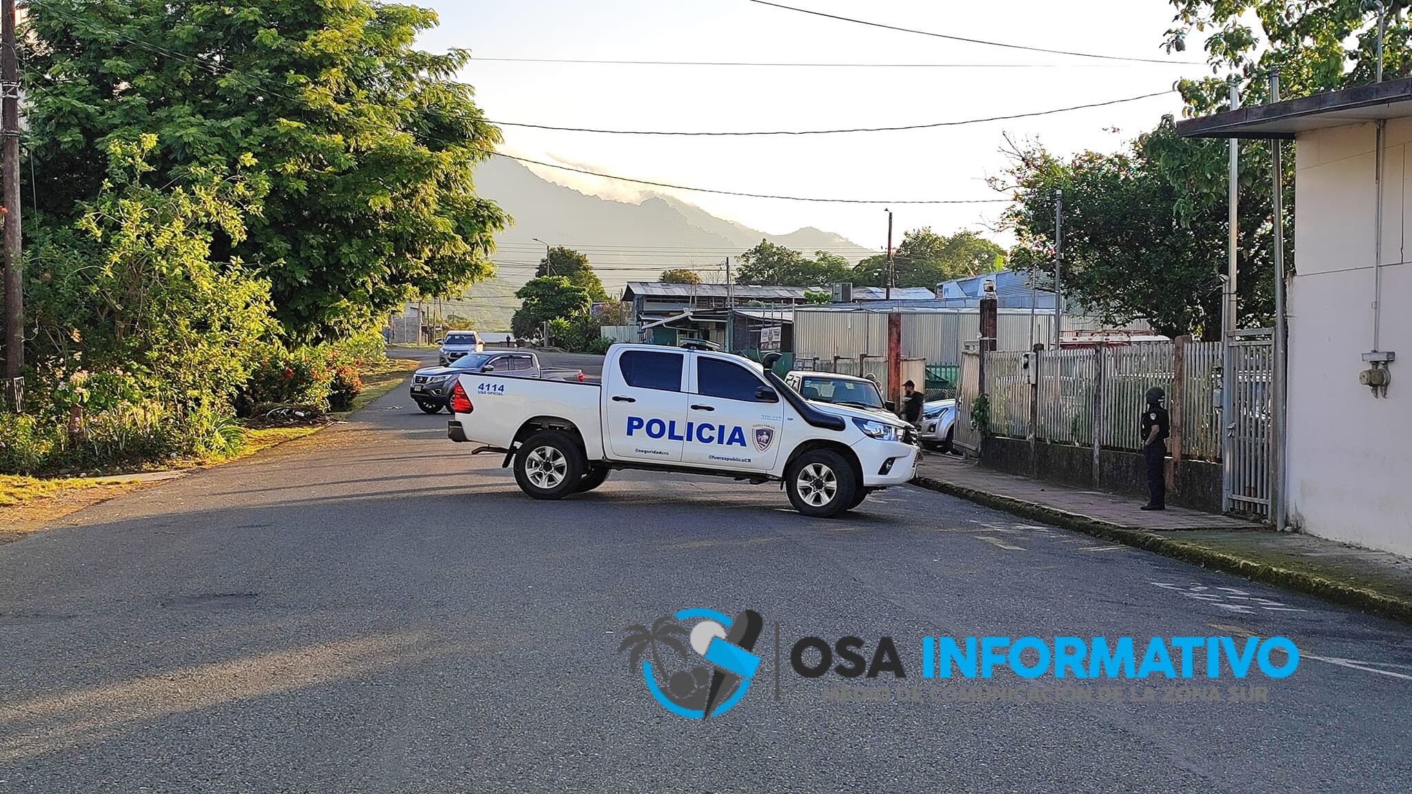 Allanan casa en Palmar Norte, Osa en busca de evidencias por asesinato de abogada Carolina Herrera Alvarado y su novio Edwin Montoya Araya. Foto: Osa Informativo