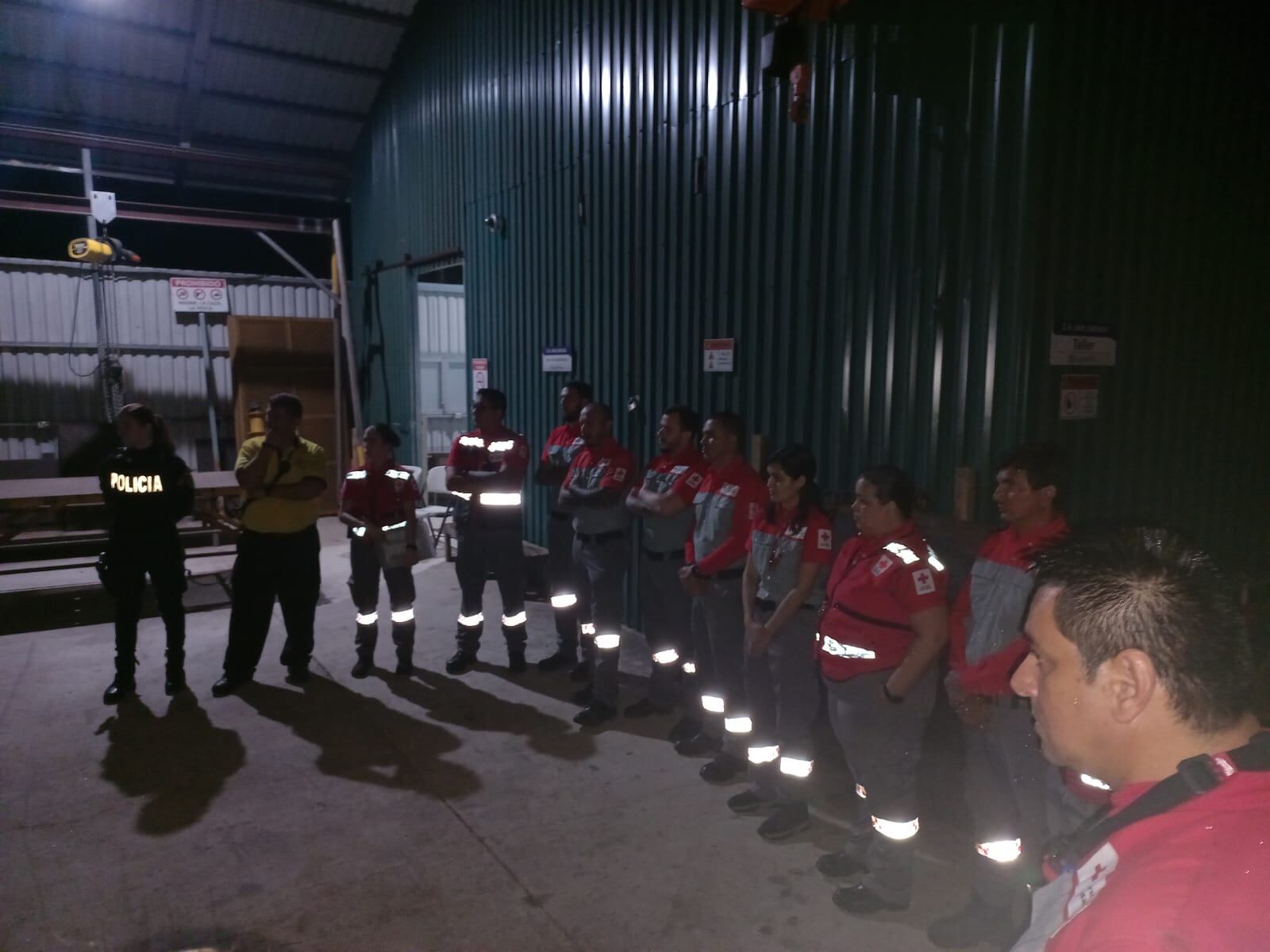 Crecida de un río dejó a 14 personas aisladas, en San Lorenzo de San Ramón.