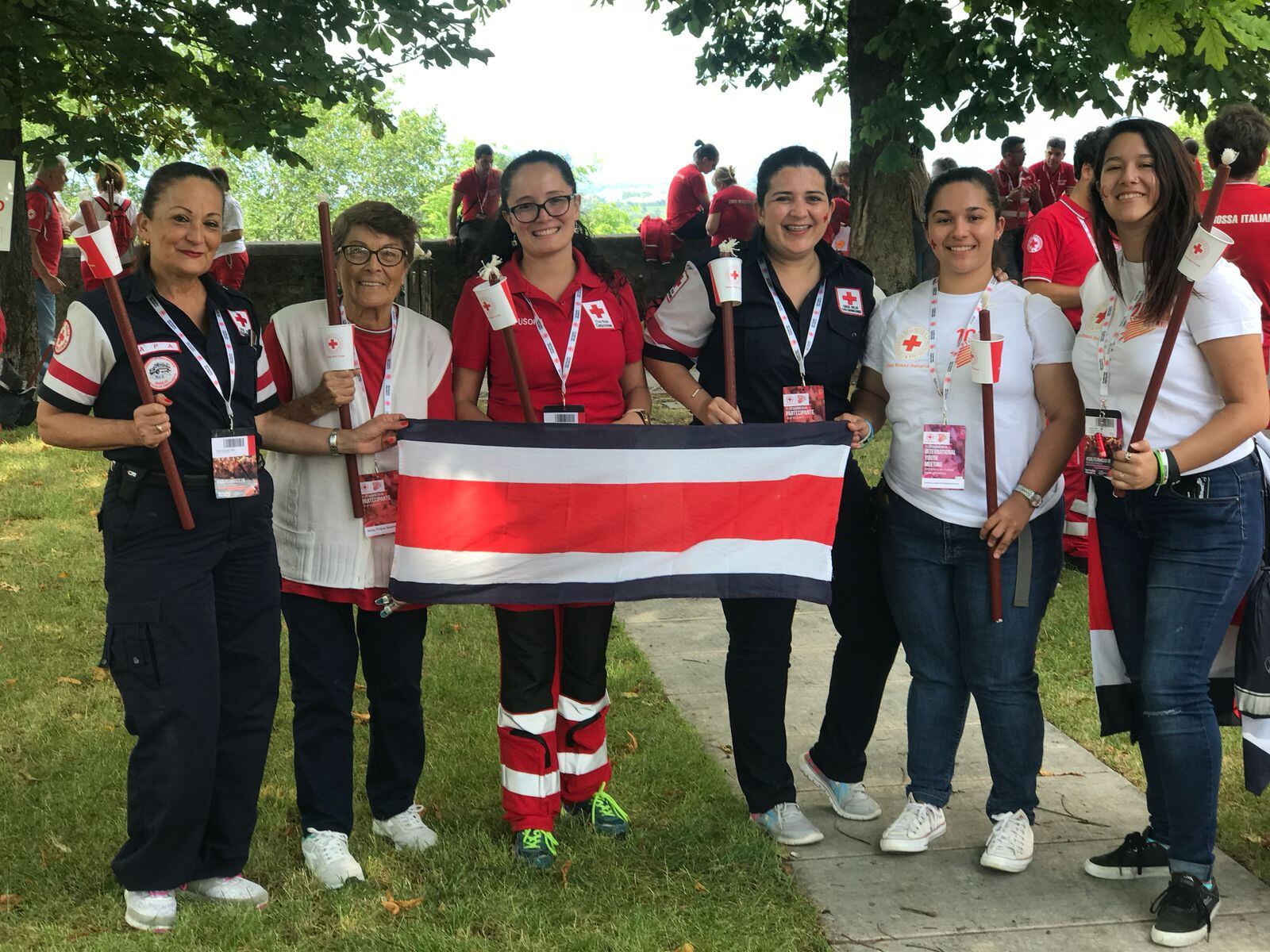 Cruzrojista voluntaria, Evelyn Vargas Rojas, nos cuenta que vivió dos milagros en su ambulancia como parte de la historia de celebración de los 140 años de la Cruz Roja Costarricense