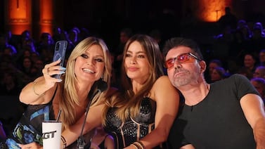 Supermodelo subió la temperatura tras ser captada con poca ropa en la playa