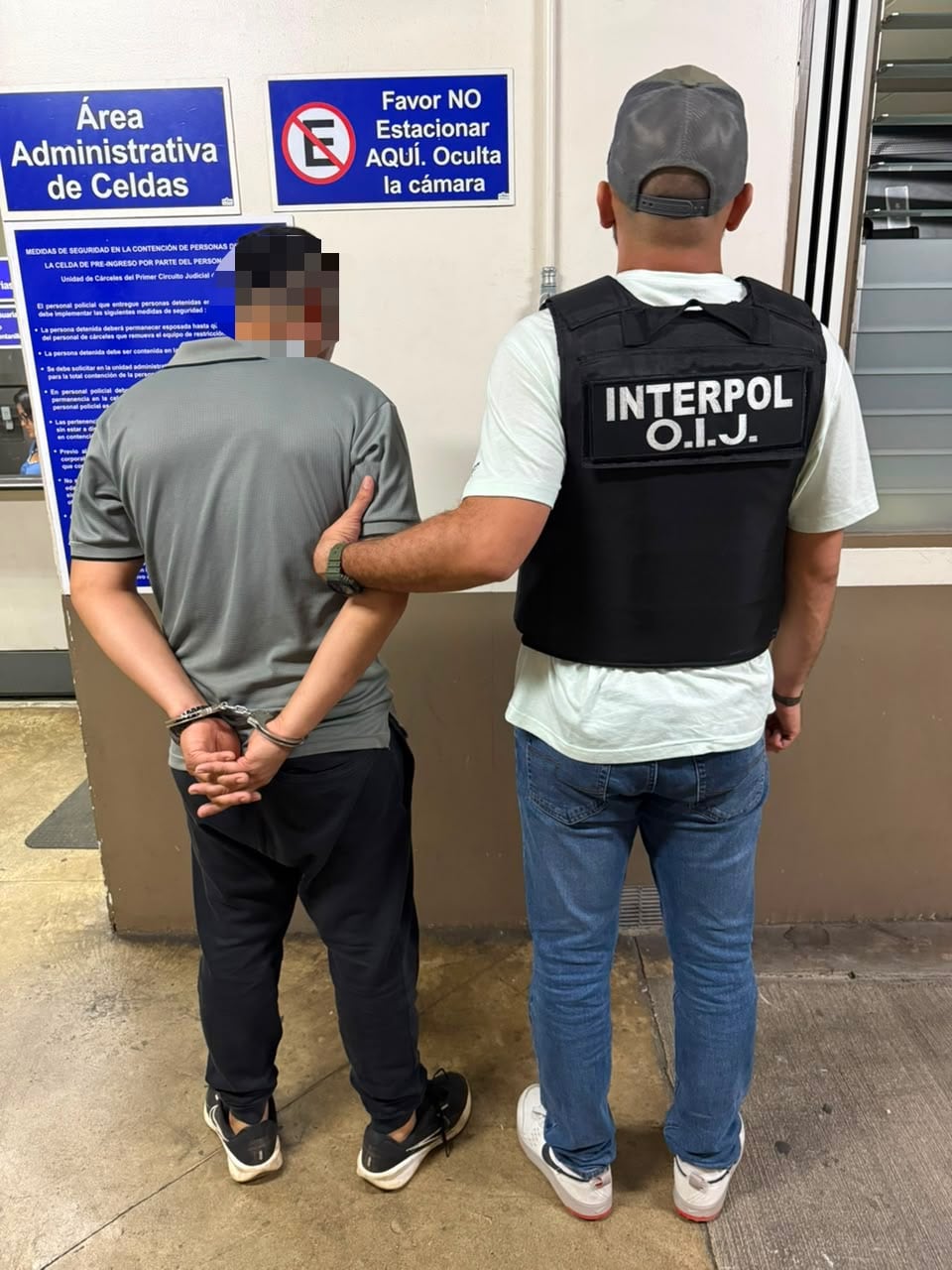 Un salvadoreño de apellido Garay, de 27 años, fue detenido por Interpol Costa Rica por ser sospechoso de pertenecer a pandillas. Foto: OIJ