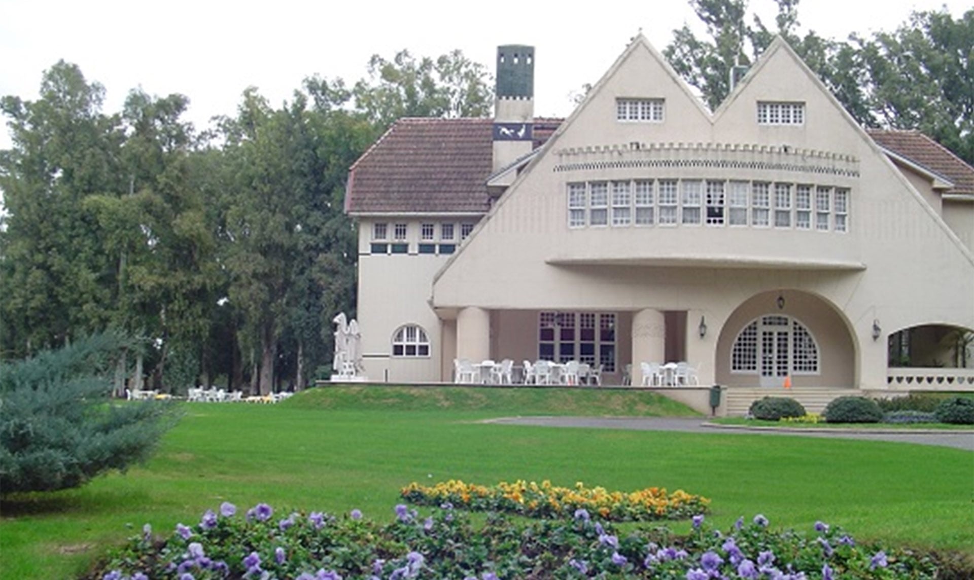 El exclusivo barrio Kentucky es el lugar adonde vivirá Keylor Navas y será vecino de Lionel Messi. Foto: Tomada de La Nación Argentina