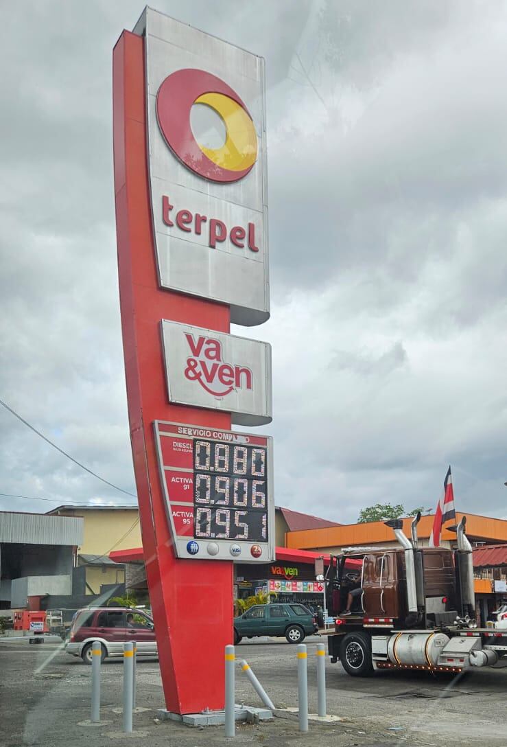 En Panamá la gasolina es más barata que en Costa Rica