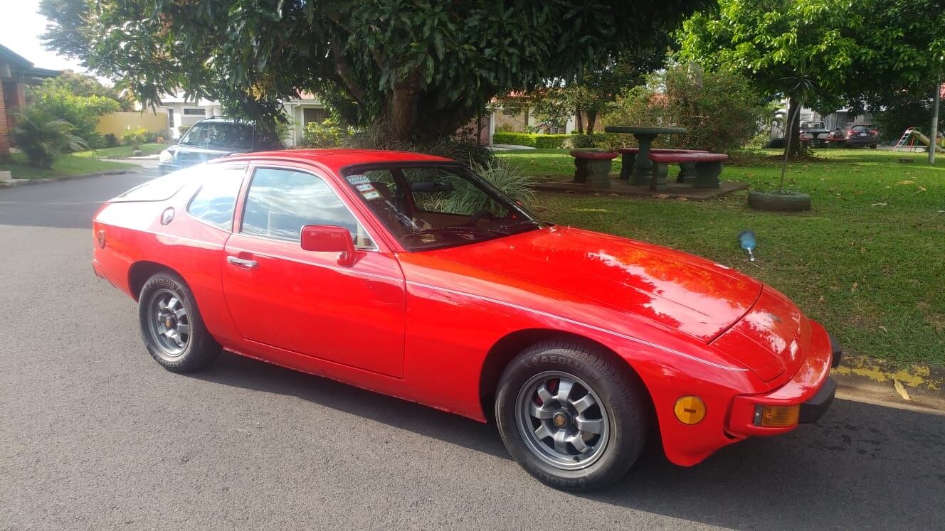 Porsche 924 del año 79. Cortesía.
