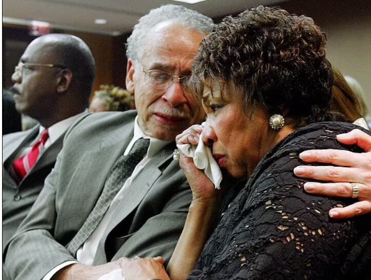 El caso por el asesinato de Lita McClinton de 35 años durante muchos años parecía que iba a quedar en la impunidad, durante 19 años su esposo el gringo multimillonario James Vicent Sullivant de 71 años estuvo en fuga.