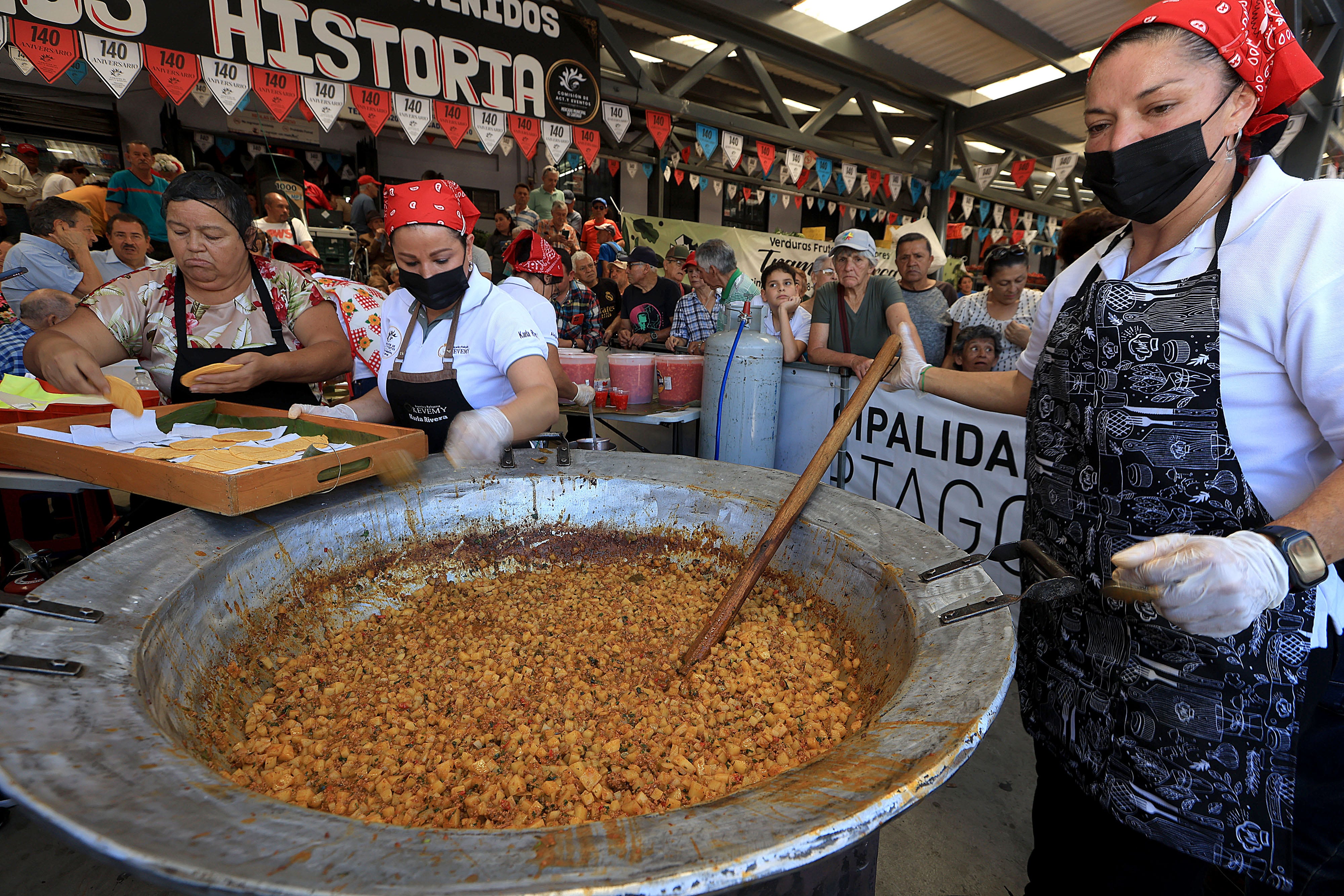 Mercado de Cartago, celebra 140 años