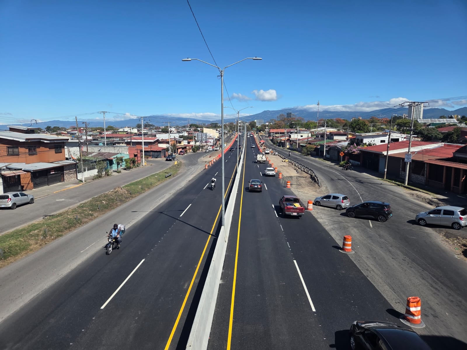 Habilitan carriles en Hatillos 5 y 6