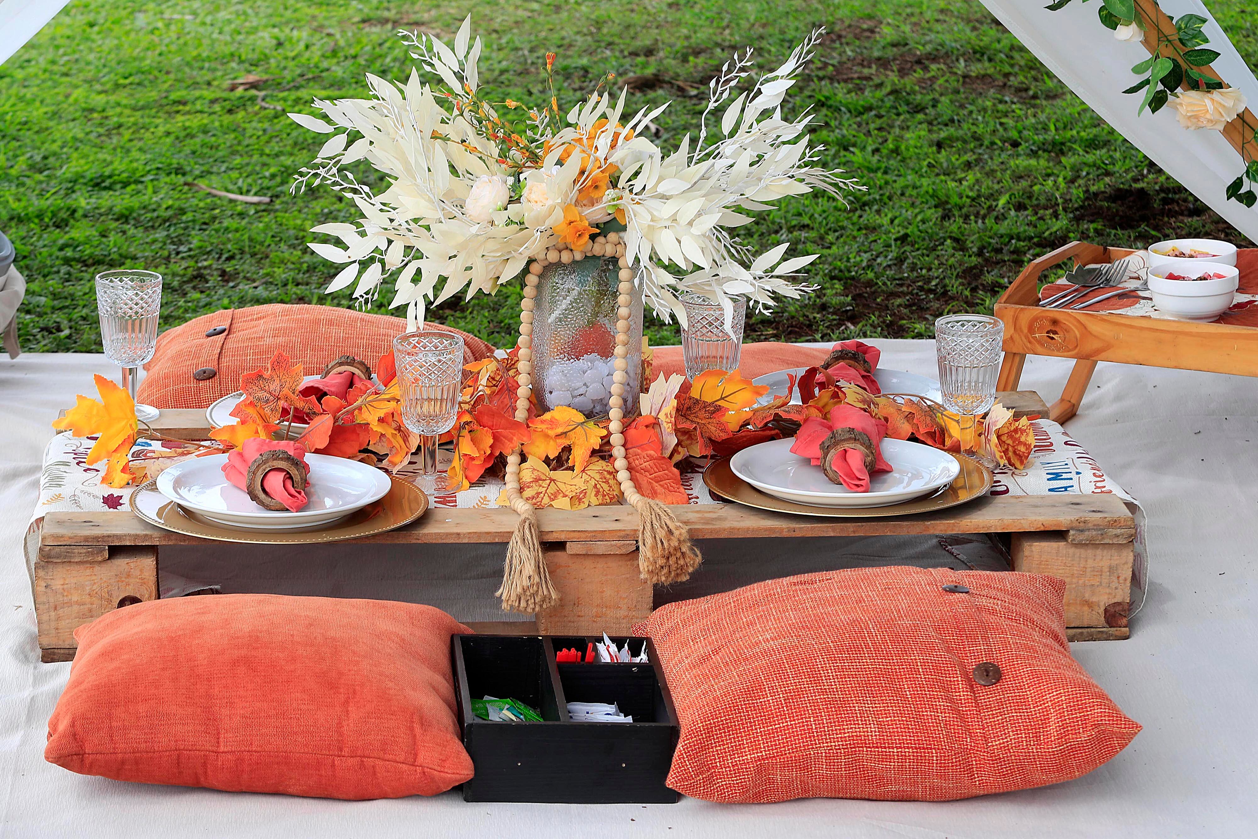 31/10/2023 Dulce Nombre de Cartago. Picnic Las Lomas, emprendimiento familiar enfocado en un nuevo estilo de diversión en familia, entre amigos o pareja. Abre las puertas los fines de semana y se puede disfrutar de juegos tradicionales sobre césped bien cuidado, se puede montar a caballo, descansar y comer muy bien.