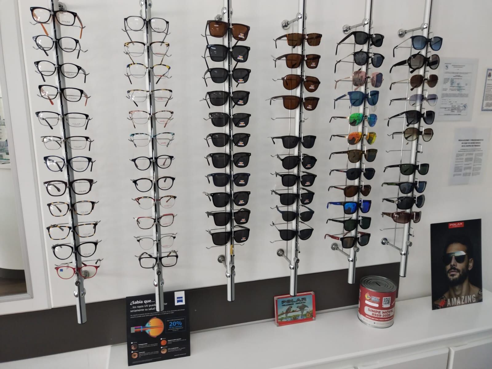 Ópticas y Centro Médico Münkel junto con La Teja regalarán todos los días una tarjeta electrónica de regalo por 200 dólares canjeables en Münkel. La optometrista Sheyla Thomas le espera para darle un servicio de calidad y profesional.