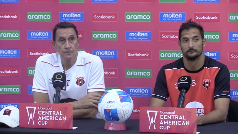 Esposa denuncia a Celso Borges y a Alexandre Guimaraes por presunta violencia doméstica