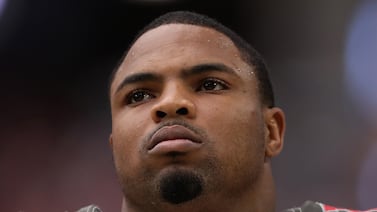 Doug Martin, exestrella de la NFL, murió a los 36 años mientras estaba bajo custodia policial, esto es lo que se sabe
