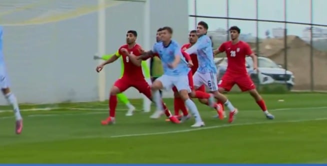 Costa Rica sufre una goleada ante Irán en el primer tiempo.