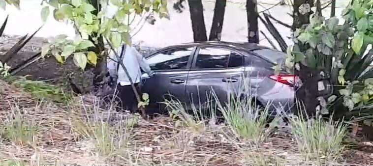 Conductor sospechoso se da a la fuga tras atropellar a ciclista en Cartago. Captura de video.