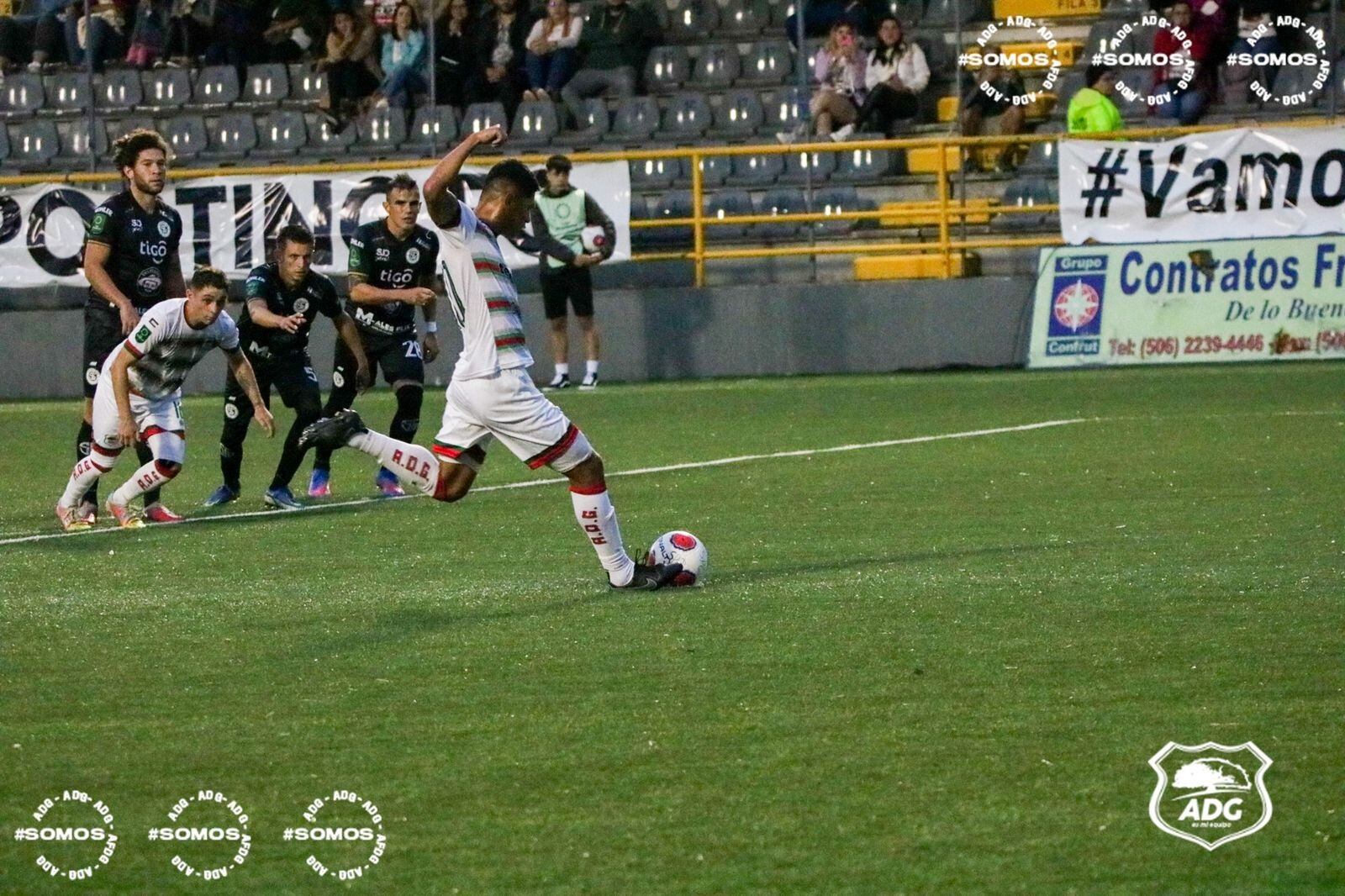 José Pablo Córdoba marcó el descuento de Guana por la vía de penal. Prensa ADG.