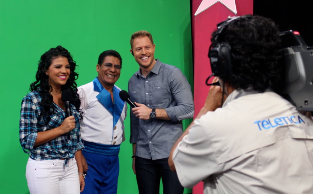 Mario Montes y su grupo Simba Musical de México