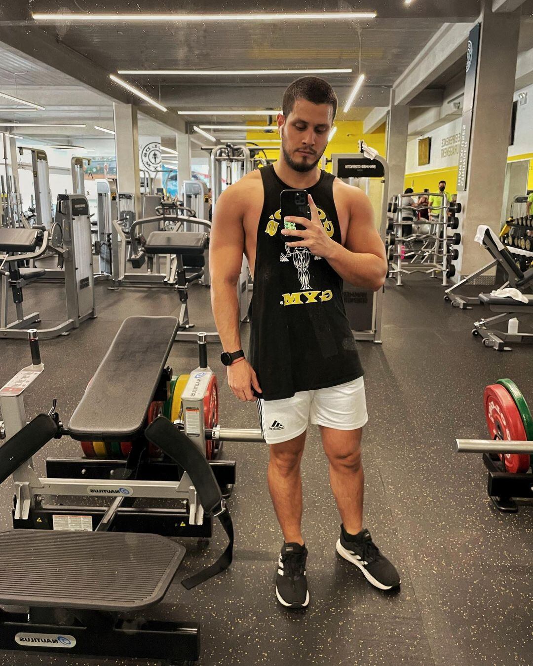 Alonso Chaves, modelo