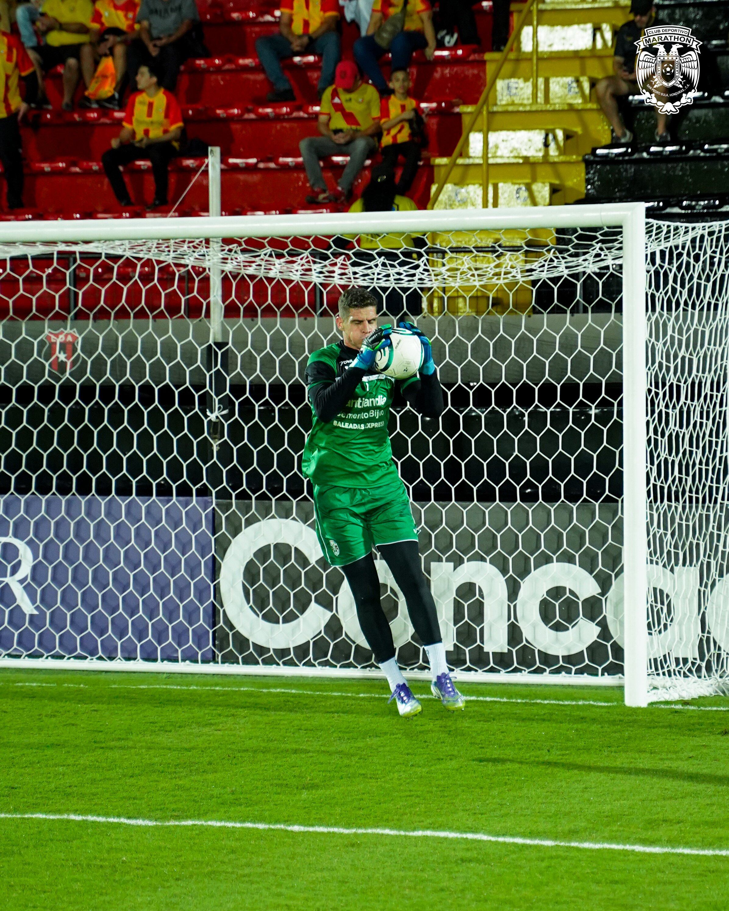 Jonathan Rougier fue titular este jueves en el encuentro entre Marathón y Herediano.