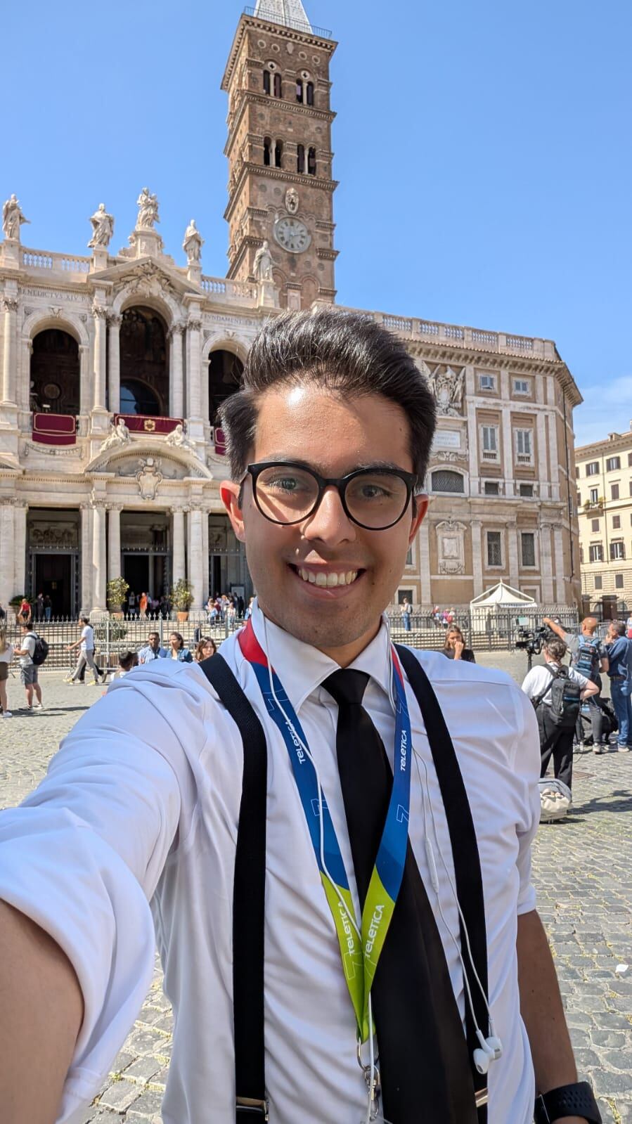 Gabriel Pacheco Vega habló con La Teja y explicó el “detrás de cámaras” de su llegada a Roma para cubrir para canal 7 la muerte del Sumo Pontífice