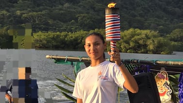 Futura doctora llevó la antorcha de la independencia en lancha hasta su colegio
