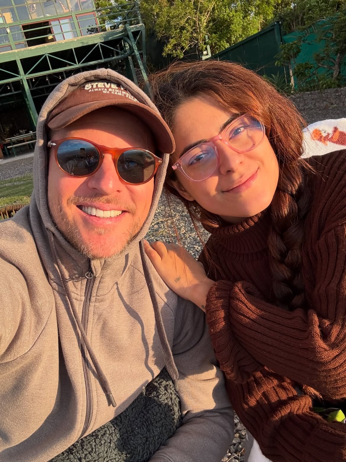 Mauricio Hoffmann y Majo Ulate